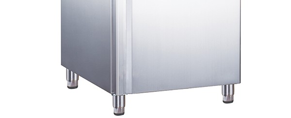 
Smad Single Door Industrial Fridge with Convenient adjustable feet