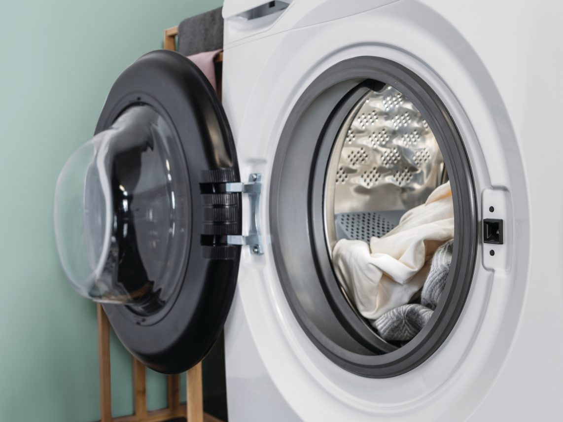 
Smad 9Kg Front Load Steam Washing Machine with Large Porthole Design